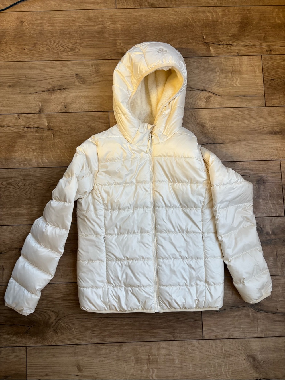 Aritzia/TNA white puffer jacket
